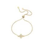 A clover zircon bracelets