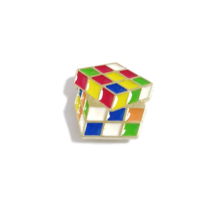 ff7314dba608667c87e480e4f69d83f1 Magnetic Magic Cube Badge - Image 1